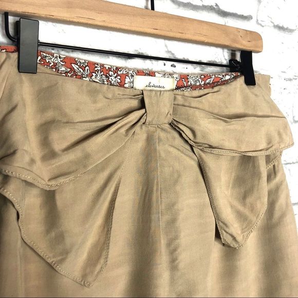 Anthropologie Elevenses Tan Bow Front Shorts - Picture 3 of 8